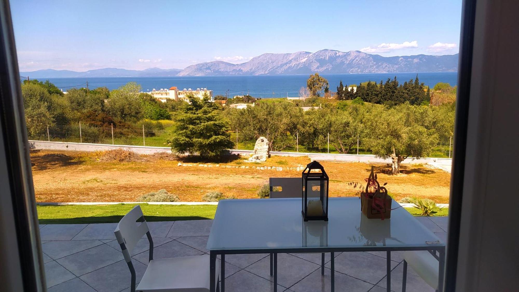 Вілла View Διαμερισμα Loukissia Екстер'єр фото